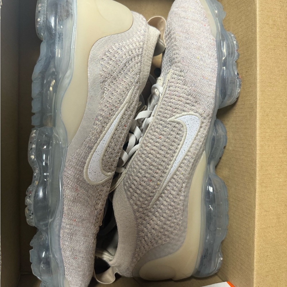 Nike Air VaporMax Flyknit Sneakers